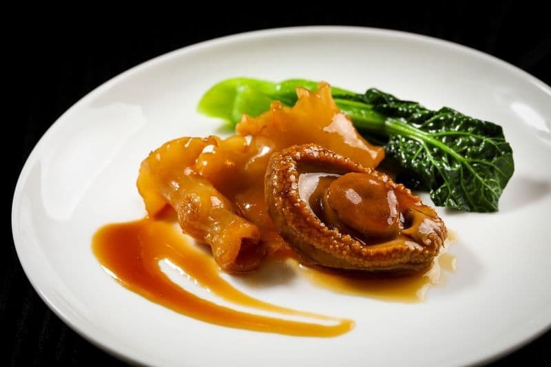 lis cafe- l'hotel island south - okibook hong kong and macau restaurant buffet booking - complimentary abalone and fish maw - chinese new year