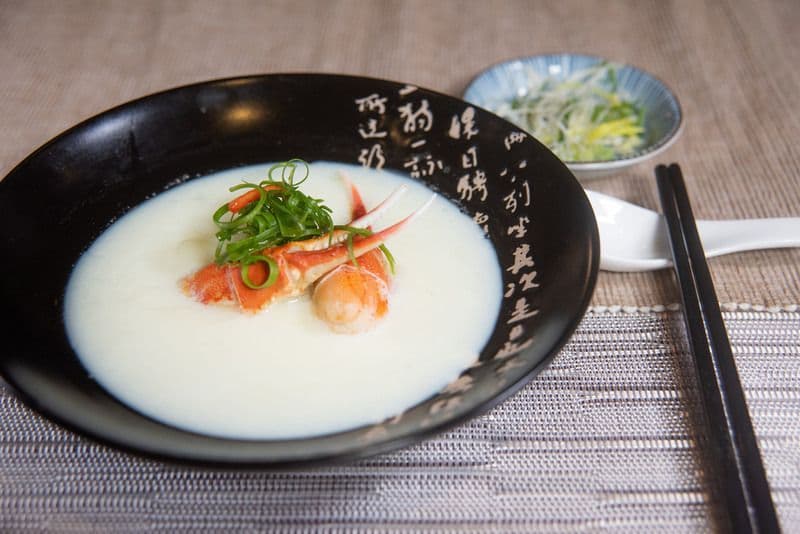 Harbour Restaurant The Harbourview 灣景廳 - 灣景國際 OKiBook Hong Kong Restaurant Booking 自助餐預訂香港 - 5 花雕蛋白蒸雪花蟹鉗 Steamed Snow Crab Claw with Egg White and Shaoxing Wine_H1_1MB