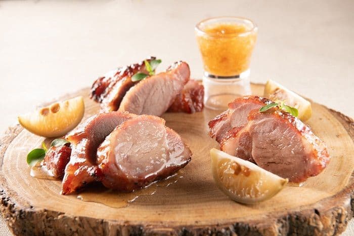 Cafe Rivoli Regal Hongkong- OKiBook Hong Kong and Macau Restaurant Buffet booking 富豪香港酒店 御花園咖啡室 - 餐廳和自助餐預訂香港和澳門 Barbecued Iberico Pork with Salted Lemon Sauce