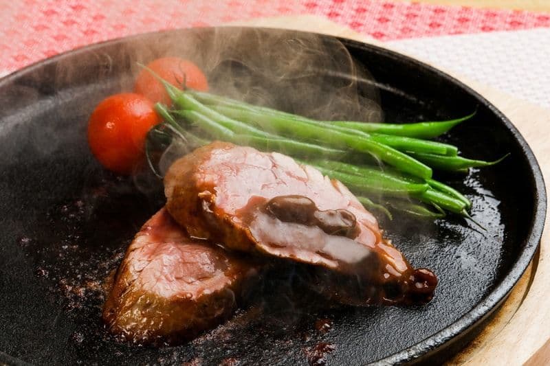 Kudos Crowne Plaza Hong Kong Causeway Bay - 香港銅鑼灣皇冠假日酒店 - OKiBook Hong Kong and Macau Restaurant Buffet booking 餐廳和自助餐預訂香港和澳門 CPHKCWB_Kudos_Semi-buffet Dinner Main Course - Sizzling US Pork Filet 鐵板美國豬柳