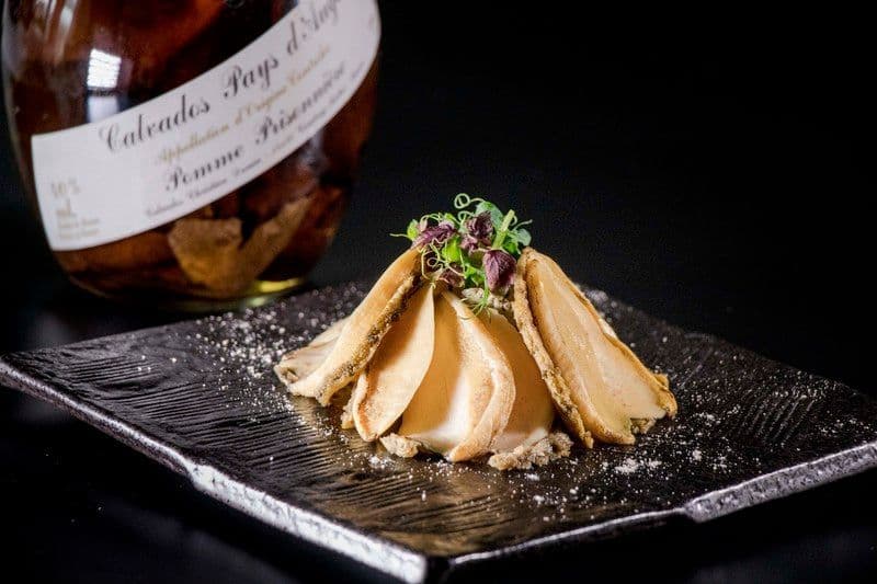 Above & Beyond Hotel ICON - 天外天中菜廳 - 唯港薈 OKiBook Hong Kong Restaurant Buffet Booking 自助餐預訂香 Braised Abalone with Tangerine Peel infused Calvados